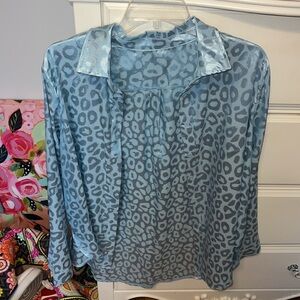 Women's button down!